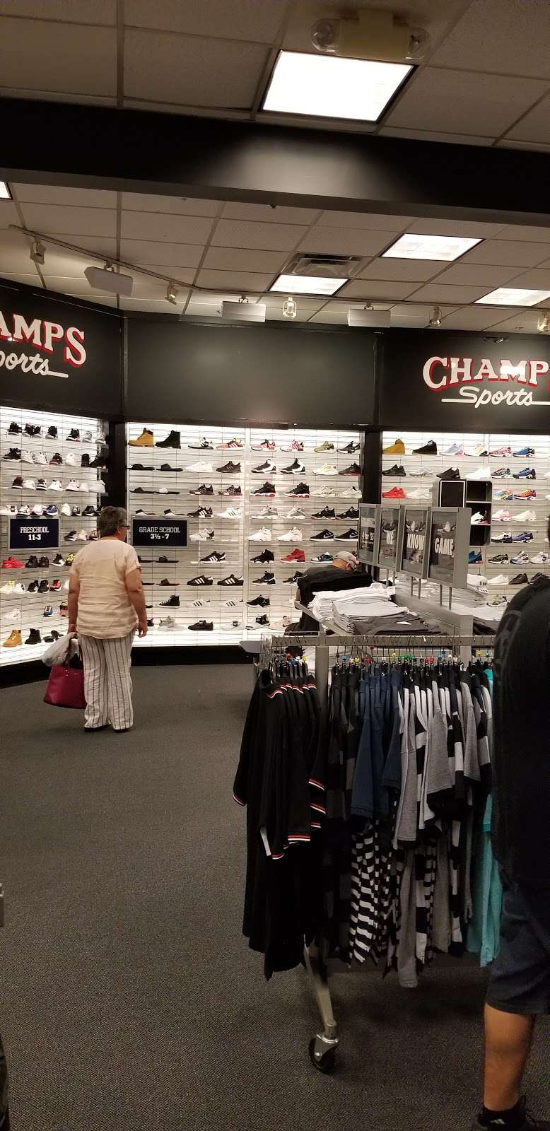 Champs Sports | 3818 Irving Mall, Irving, TX 75062, USA | Phone: (972) 659-1520