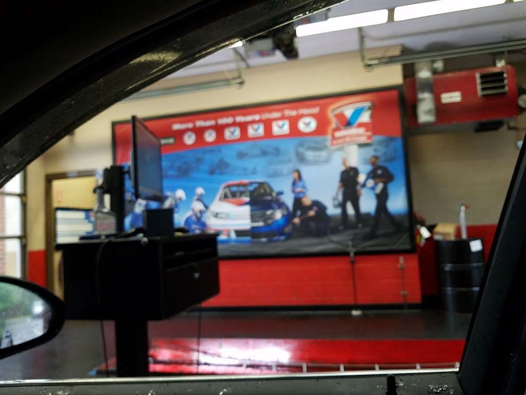 Valvoline Instant Oil Change | 57 Mayo Rd, Edgewater, MD 21037, USA | Phone: (410) 956-5880