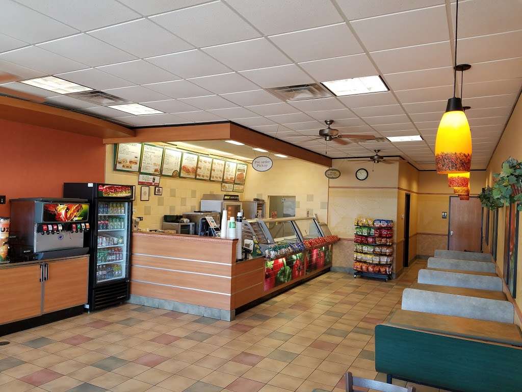 Subway Restaurants | 6330 Spencer Hwy B, Pasadena, TX 77505 | Phone: (281) 991-0730