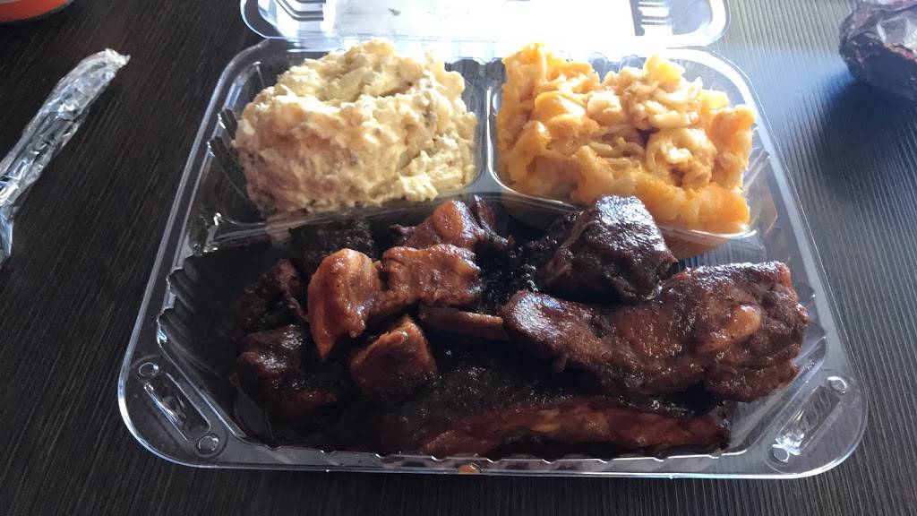 B&W BBQ | 535 W Harding Way, Stockton, CA 95204, USA | Phone: (209) 949-2025