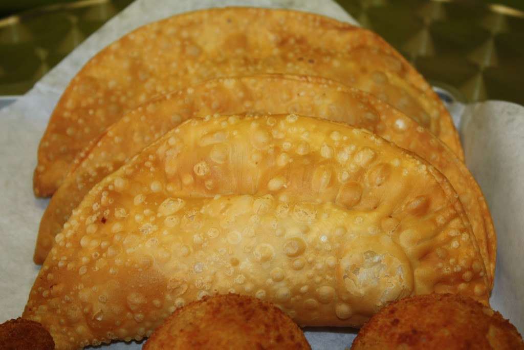 Cubanela Latin Bakery | 900 W Lancaster Rd, Orlando, FL 32809 | Phone: (407) 203-6979