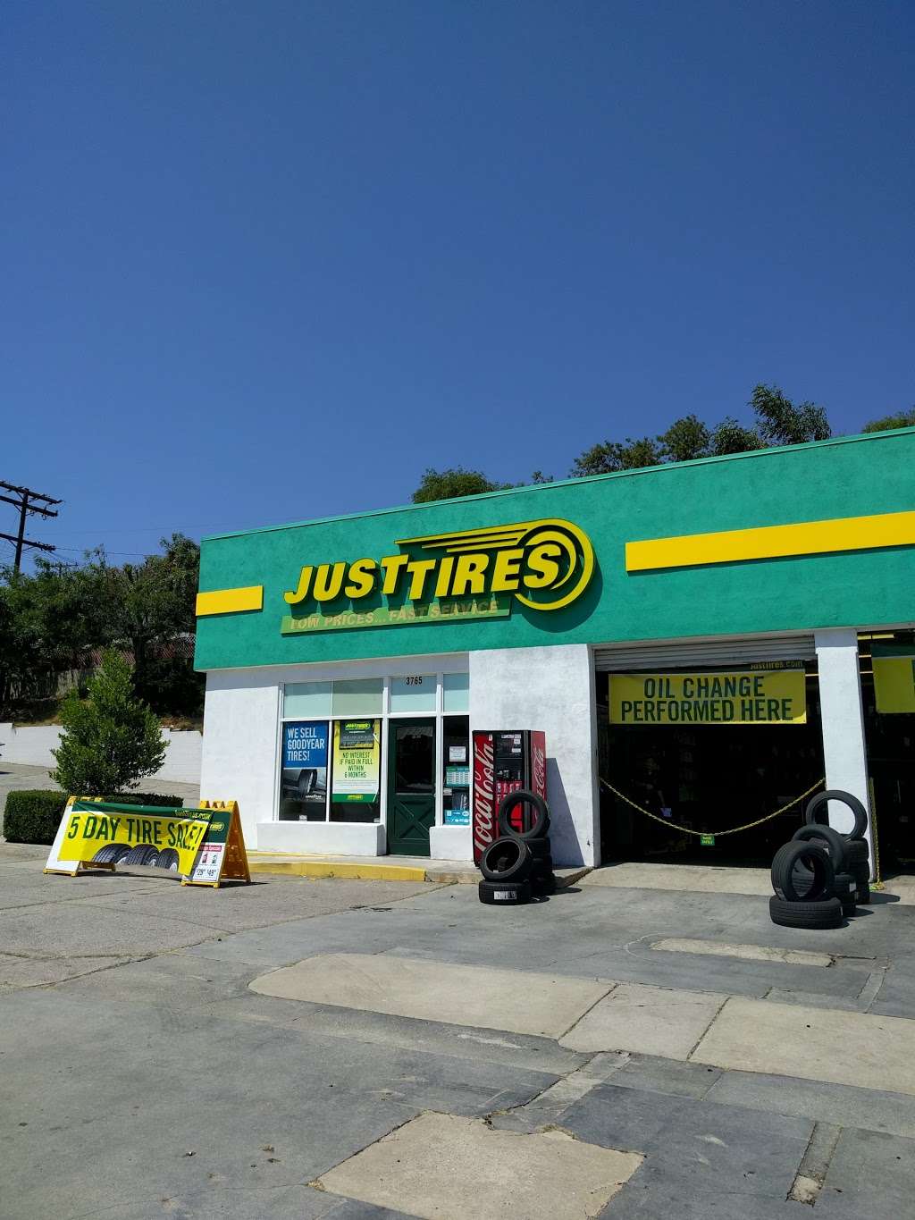 Just Tires | 3765 Foothill Blvd, Glendale, CA 91214, USA | Phone: (818) 248-4716