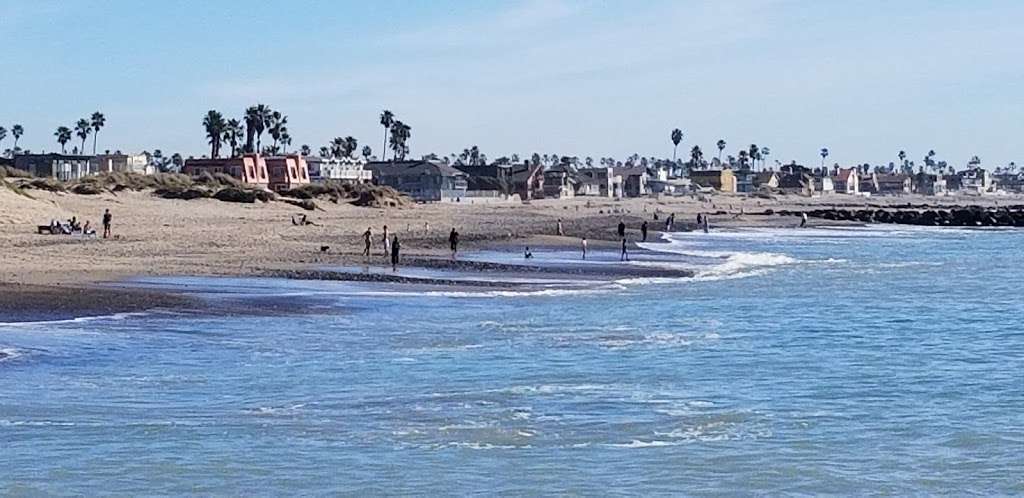 Harbor Cove Beach in 1878-1940 Spinnaker Dr, Ventura, CA 93001, USA