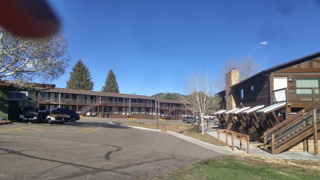 Coyote Mountain Lodge | 1340 Big Thompson Ave, Estes Park, CO 80517, USA | Phone: (800) 530-8822