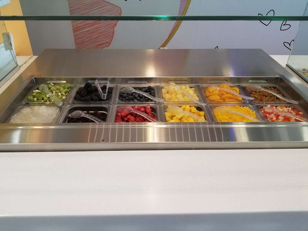 Tutti Frutti Frozen Yogurt | 10909 Atlantic Ave Unit B, Lynwood, CA 90262, USA | Phone: (310) 669-3151