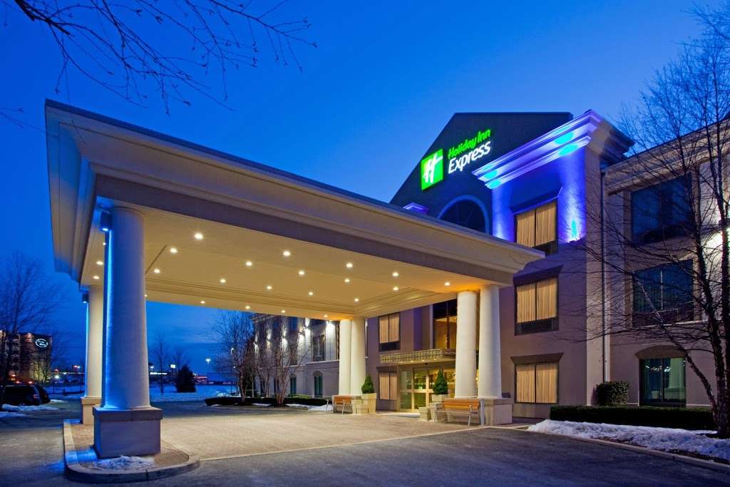 Holiday Inn Express & Suites Hagerstown | 241 Railway Ln, Hagerstown, MD 21740, USA | Phone: (301) 745-5644