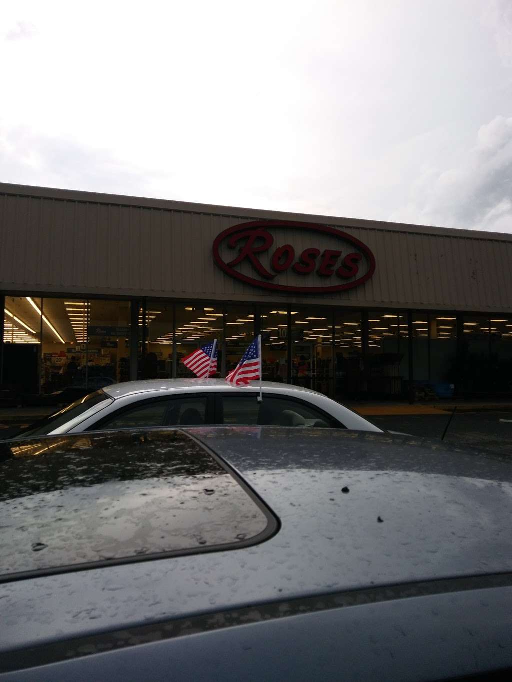 Roses Discount Store | 1314 Shelby Rd, Kings Mountain, NC 28086, USA | Phone: (704) 734-5415