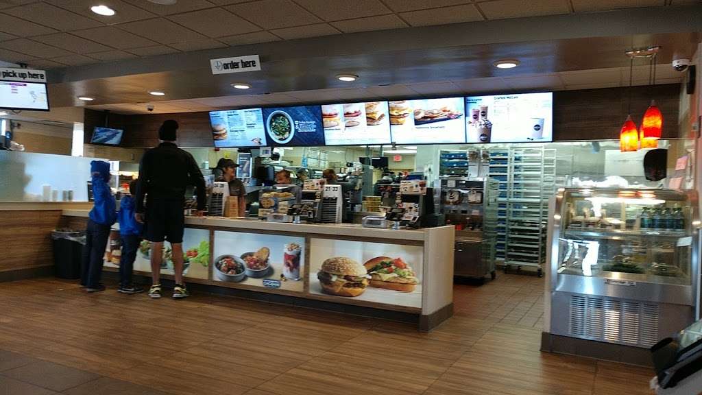 McDonalds | 4848 Woodruff Ave, Lakewood, CA 90713, USA | Phone: (562) 429-6525