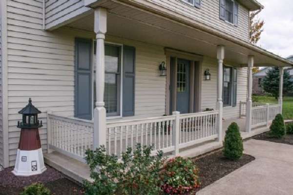 Elite Vinyl Railings LLC | 3431 Division Hwy, New Holland, PA 17557 | Phone: (717) 354-0524