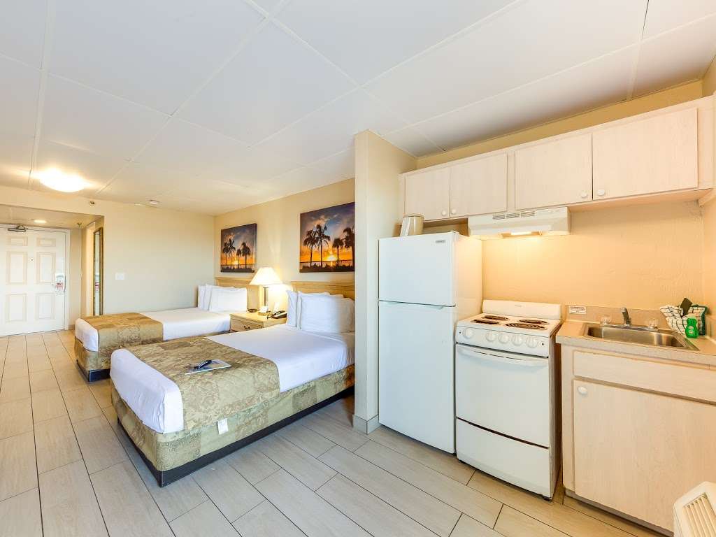 Beachside Hotel | 3309 S Atlantic Ave, Daytona Beach, FL 32118, USA | Phone: (386) 256-4719