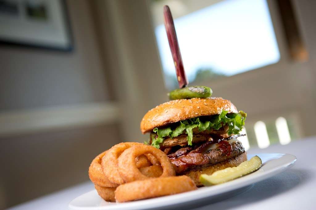 Mackenzie Bar & Grill | 18 Clubhouse Rd, Santa Cruz, CA 95060, USA | Phone: (831) 459-9162