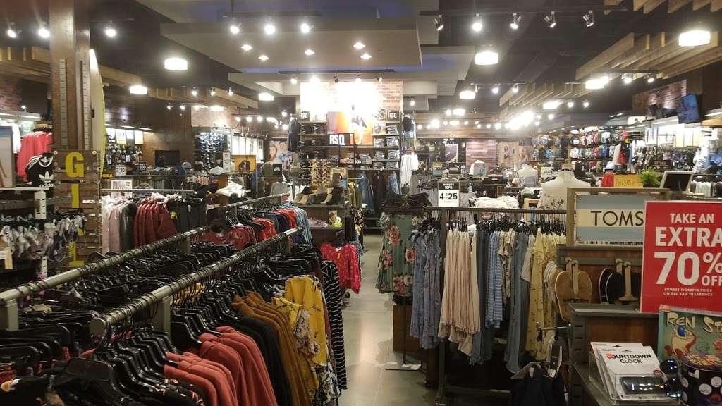 Tillys | 27461 San Bernardino Ave #170, Redlands, CA 92374, USA | Phone: (909) 801-3005