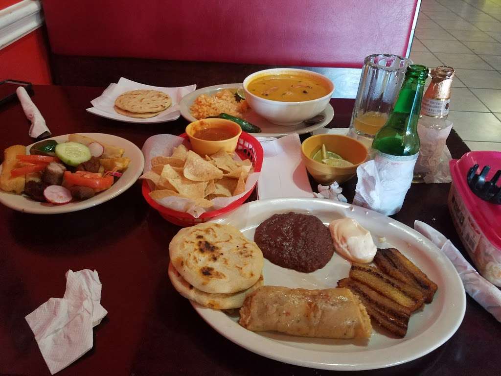 Amayas Restaurant | 12468 Bellaire Blvd, Houston, TX 77072, USA | Phone: (281) 776-9493