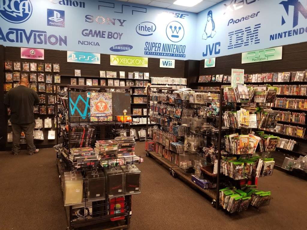 Bookmans Mesa Entertainment Exchange | 1056 S Country Club Dr, Mesa, AZ 85210, USA | Phone: (480) 835-0505