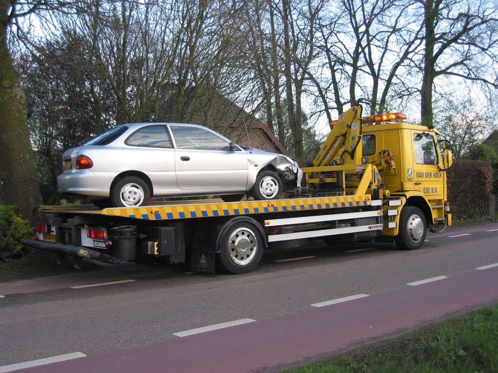 Bromley Towing | Off Perry Street, Foxbury Avenue, Chislehurst, Bromley, London BR7 6SD, UK | Phone: 020 8088 2676