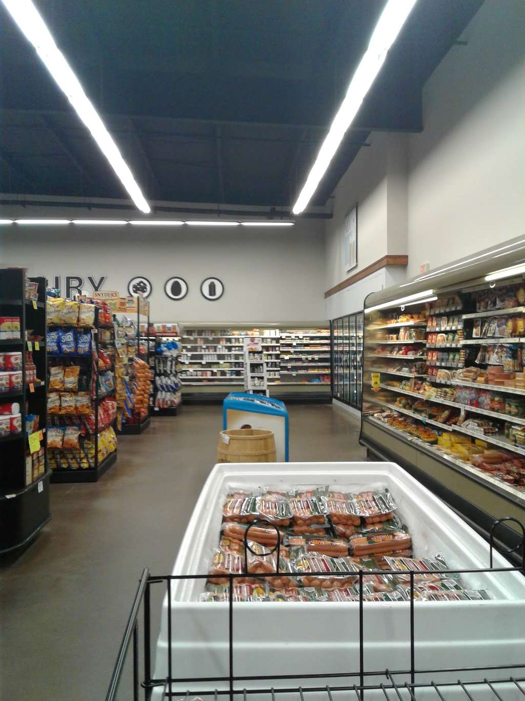 Groceries By Joe | 485 E Michigan St, New Carlisle, IN 46552, USA | Phone: (574) 654-7422