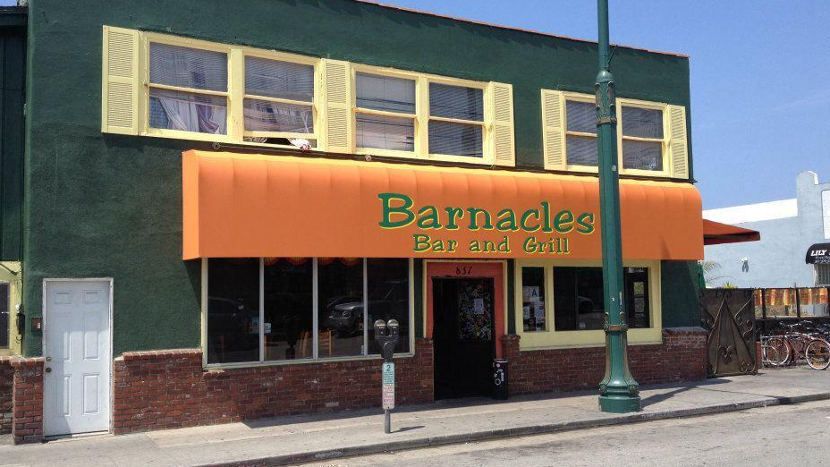 Barnacles Bar & Grill | 837 Hermosa Ave, Hermosa Beach, CA 90254, USA | Phone: (310) 798-9064