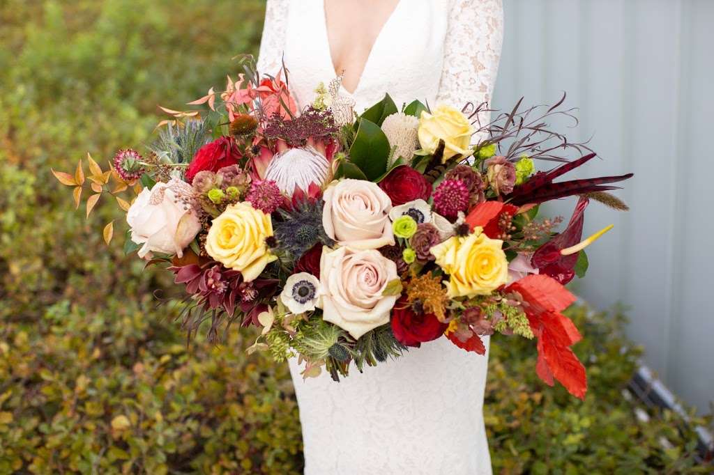 Fiore Floral Studio | 5715 NW Union Chapel Rd, Parkville, MO 64152, USA | Phone: (816) 309-4446