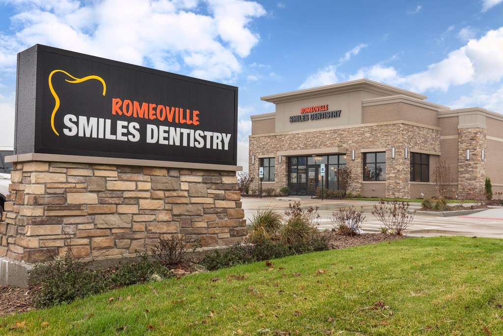 Romeoville Smiles Dentistry | 450 S Weber Rd, Romeoville, IL 60446, USA | Phone: (815) 782-8882