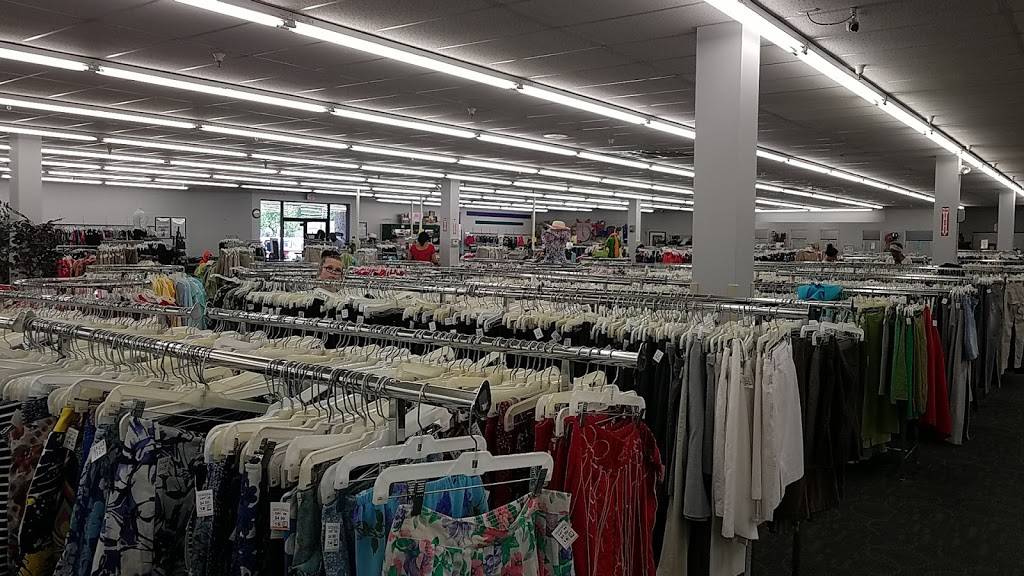 Goodwill Store & Donation Center (Garnett Road) | 102 S Garnett Rd, Tulsa, OK 74128 | Phone: (918) 437-4663