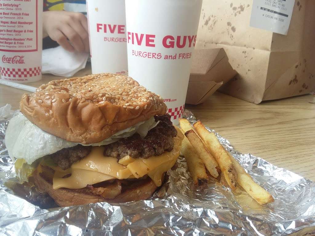 Five Guys | 4480 W 121st Ave, Broomfield, CO 80020, USA | Phone: (720) 887-5989