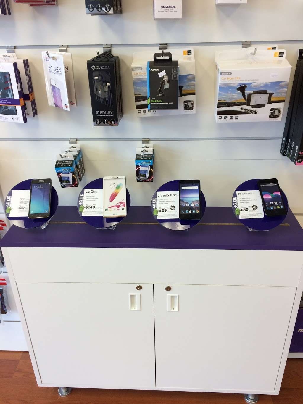 MetroPCS | 10S628 Route 83, Willowbrook, IL 60527, USA | Phone: (630) 468-2804