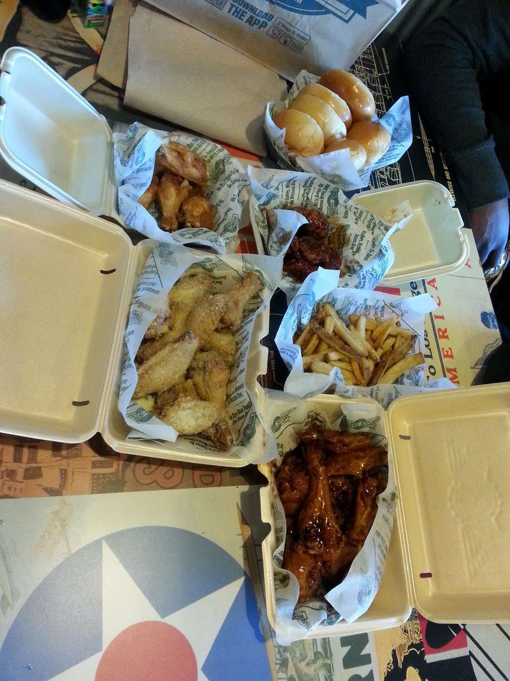 Wingstop | 178B Elmora Ave, Elizabeth, NJ 07202, USA | Phone: (908) 558-9464