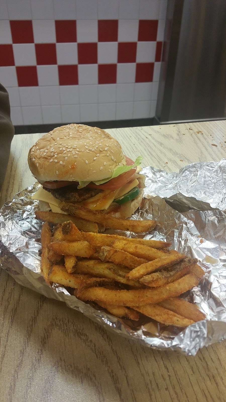 Five Guys | 9210 Rockville Rd, Indianapolis, IN 46234, USA | Phone: (317) 271-7377