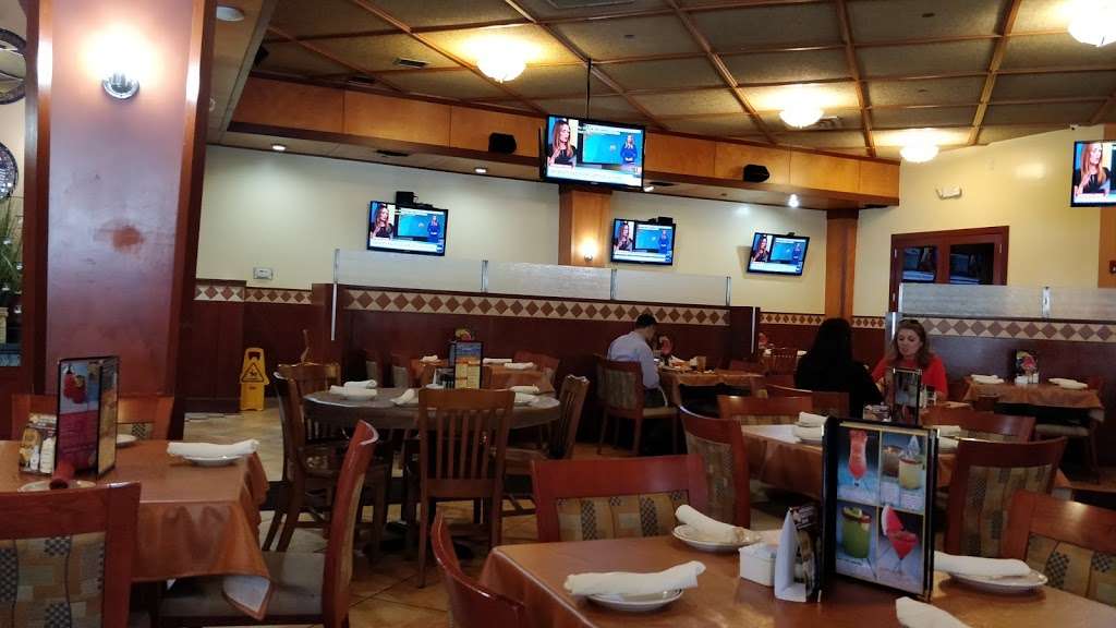 Los Cucos Mexican Restaurant | 5851 Westheimer Rd, Houston, TX 77057, USA | Phone: (713) 278-2802