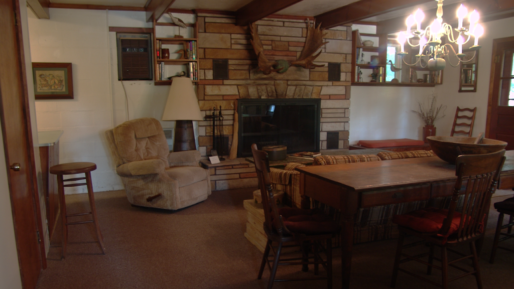 Cottage Inn the Woods | 80 Via Bel Canto Way, Berkeley Springs, WV 25411, USA | Phone: (304) 995-1737