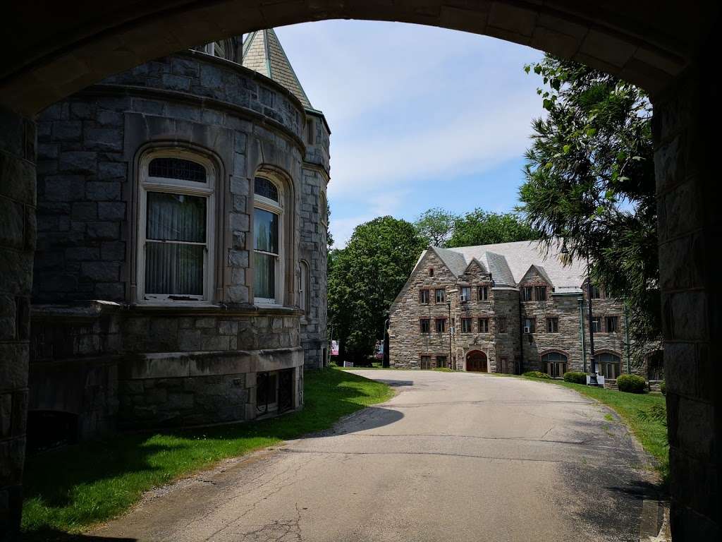 Rosemont College | 1400 Montgomery Ave, Bryn Mawr, PA 19010, USA | Phone: (610) 527-0200
