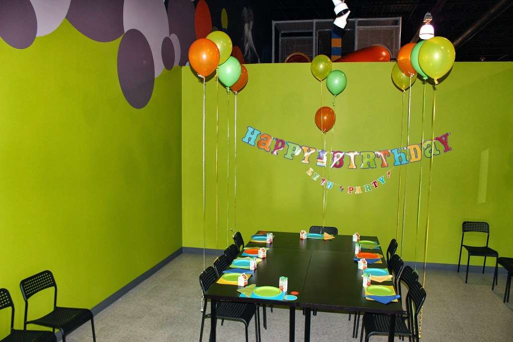 Ball Factory Indoor Play & Cafe | 864 IL-59, Naperville, IL 60540, USA | Phone: (630) 640-2020