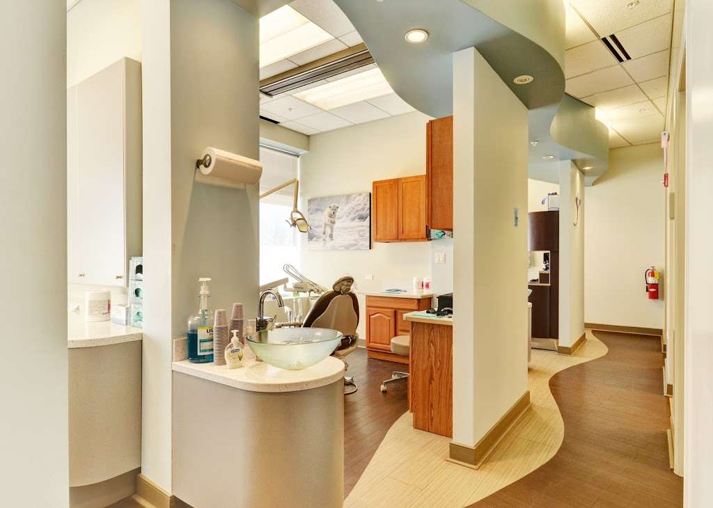 Dental Roots | 4015 Plainfield-Naperville Rd #106, Naperville, IL 60564, USA | Phone: (630) 369-8700