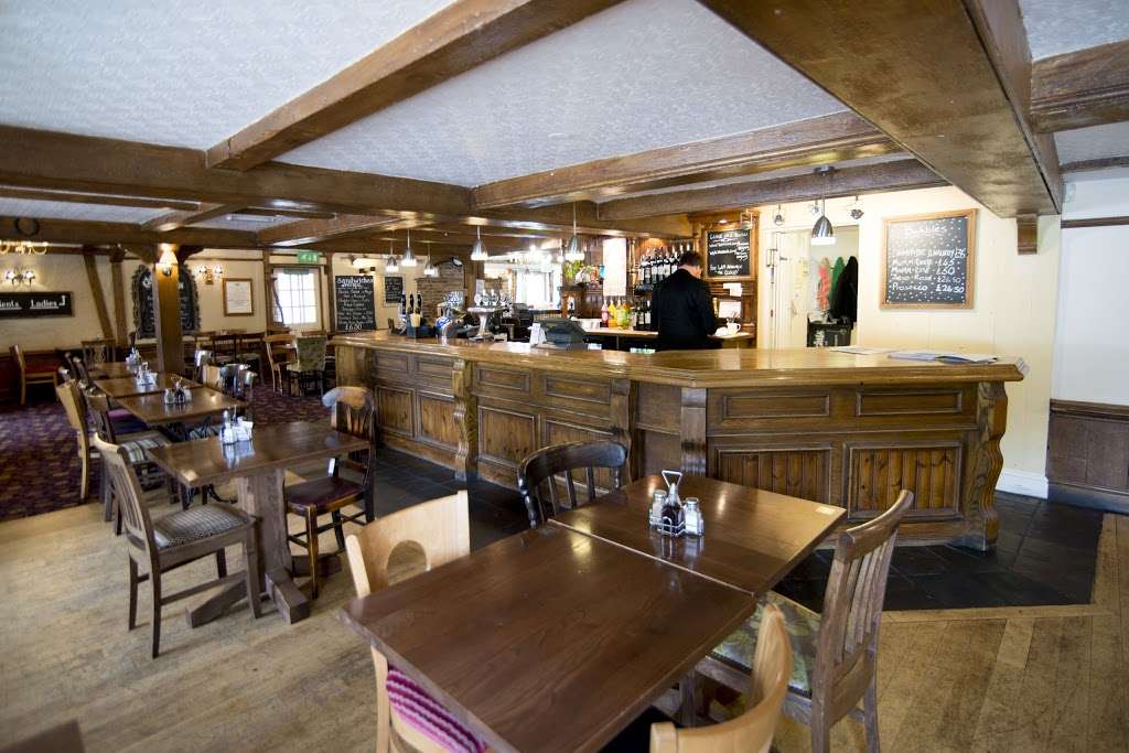 Sun Inn | Common Rd, Nazeing, Waltham Abbey EN9 2DE, UK | Phone: 01992 893257