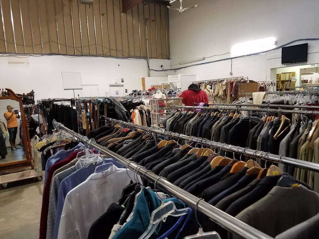 Salvation Army Family Thrift Store | 10 Cardinal Park Dr SE, Leesburg, VA 20175, USA | Phone: (703) 771-8905