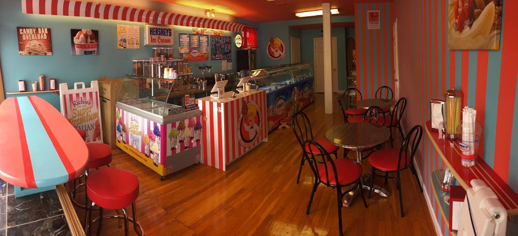 Surf & Scoops Ice Cream Parlor | 540 Nantasket Ave, Hull, MA 02045, USA | Phone: (781) 773-8556