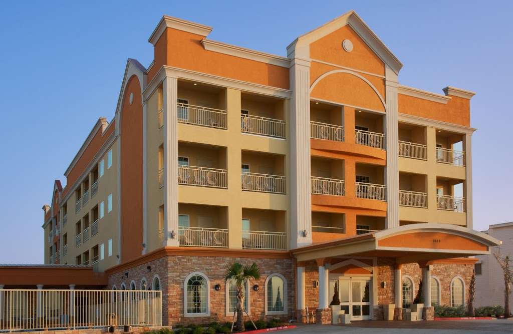 Holiday Inn Express & Suites Galveston West-Seawall | 8628 Seawall Blvd, Galveston, TX 77554, USA | Phone: (409) 740-7900