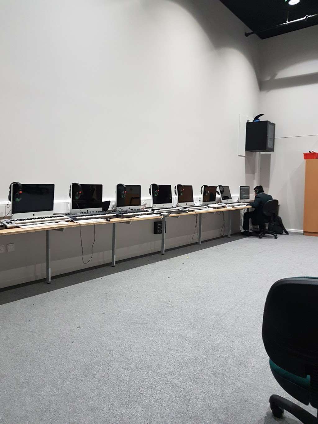 BRAMPTON MANOR ACADEMY Roman Rd, East Ham, London E6 3SQ, UK