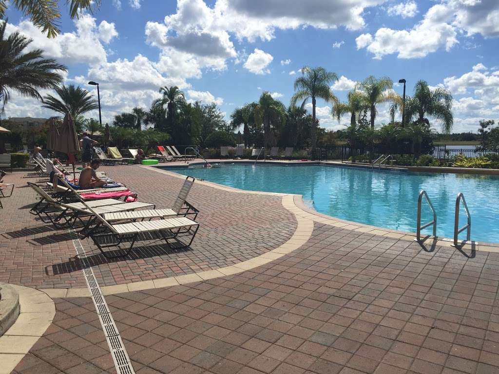 Vista Cay Resort by Rent Sunny Florida | 9902 Universal Blvd, Orlando, FL 32819 | Phone: (407) 867-1991