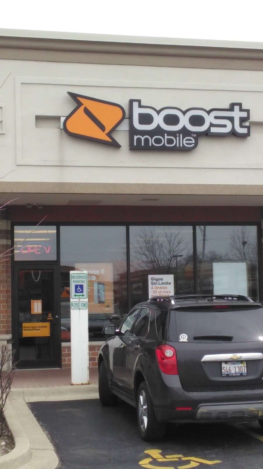 Boost Mobile | 701 S Lake St, Mundelein, IL 60060, USA | Phone: (847) 566-6977