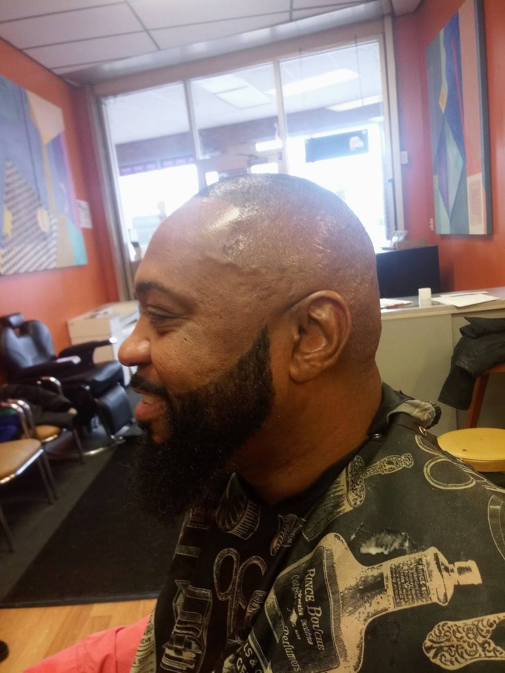 Zoes Unique barber shop | 30760 Lakeshore Blvd, Willowick, OH 44095, USA | Phone: (216) 543-7226