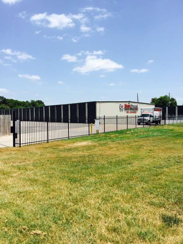 StorQuest Self Storage | 210 Gonyo Ln, Richmond, TX 77469 | Phone: (281) 738-3072