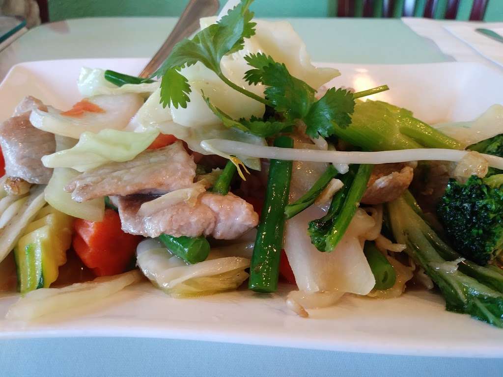 Thai Kitchen | 3425 Broadway St, American Canyon, CA 94503, USA | Phone: (707) 652-5871