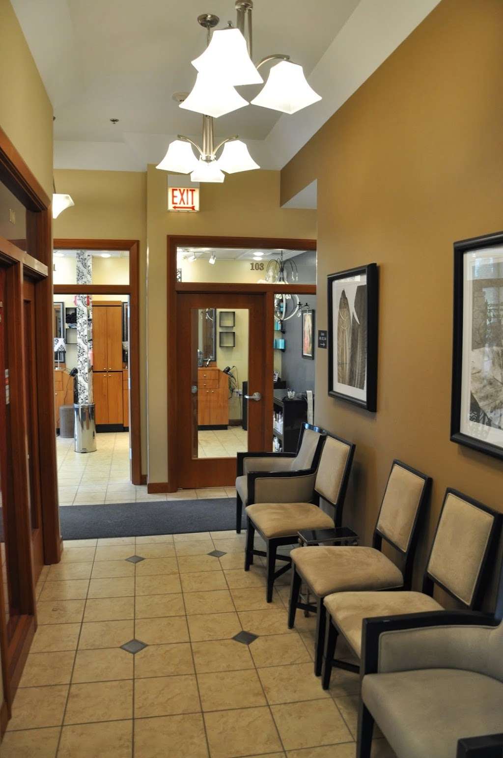 Instyle Salon & Spa Suites | 260 Army Trail Rd, Bartlett, IL 60103, USA | Phone: (847) 529-5498