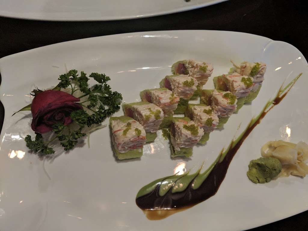 Tokyo Sushi & Steakhouse | 601 Kasold Dr D102, Lawrence, KS 66049, USA | Phone: (785) 424-7575