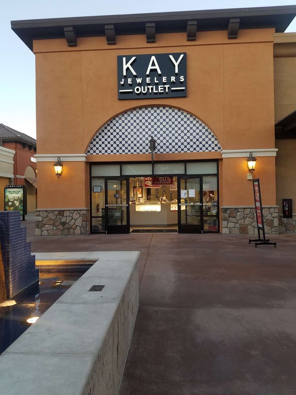 Kay Jewelers Outlet | 5701 Outlets at Tejon Pkwy Suite 600, Arvin, CA 93203, USA | Phone: (661) 858-2796
