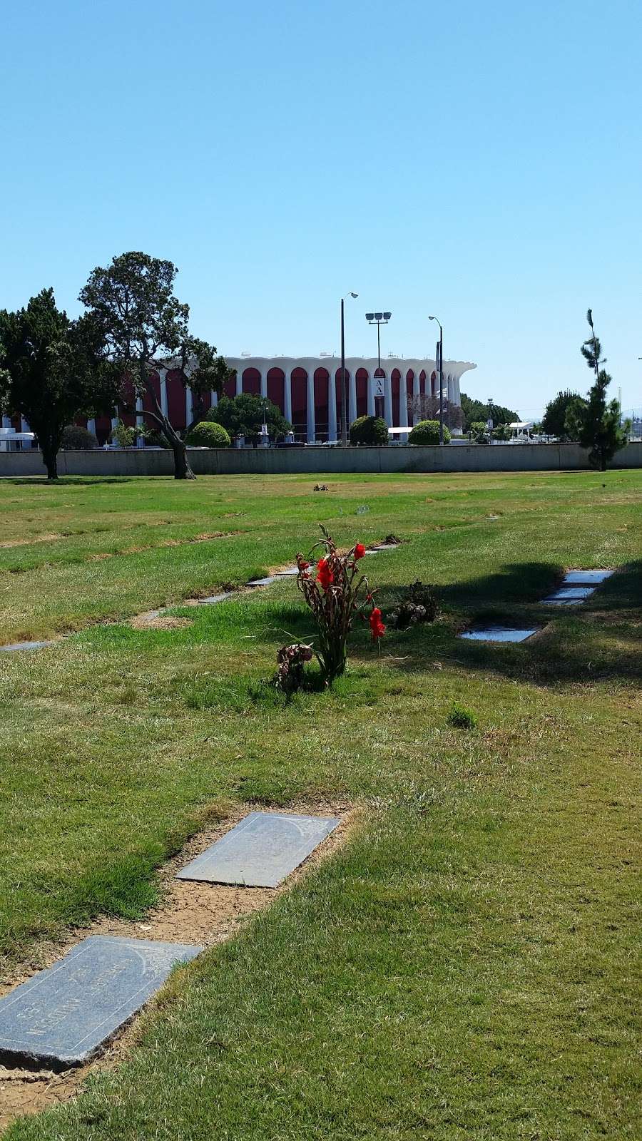 Inglewood Park Cemetery | 720 E Florence Ave, Inglewood, CA 90301, USA | Phone: (310) 412-6500