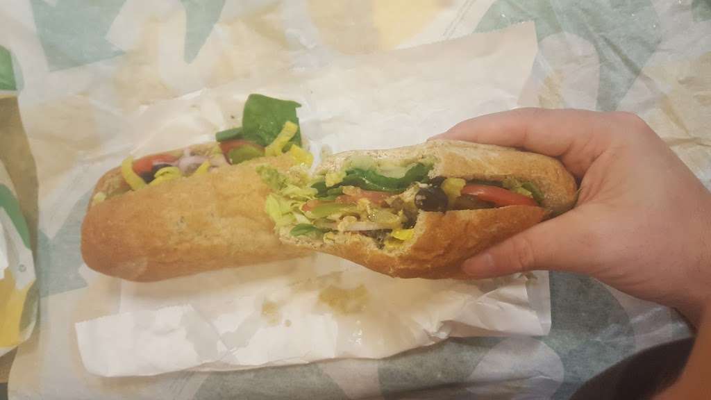 Subway Restaurants | Desert View Sq, 777 E Thunderbird Rd Suite 104, Phoenix, AZ 85022, USA | Phone: (602) 843-6600