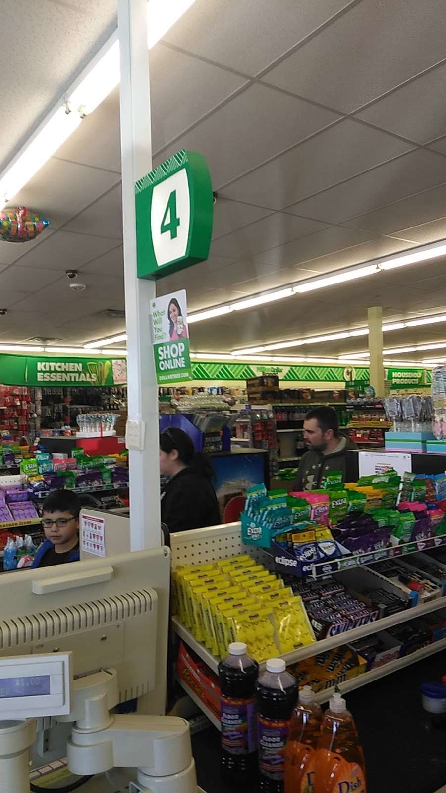 Dollar Tree | 245 Retail Commons Pkwy Ste C4, Martinsburg, WV 25403, USA | Phone: (304) 350-6533