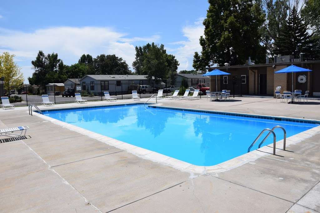 Countryside Village Of Longmont | 1400 S Collyer St, Longmont, CO 80501, USA | Phone: (303) 776-9631
